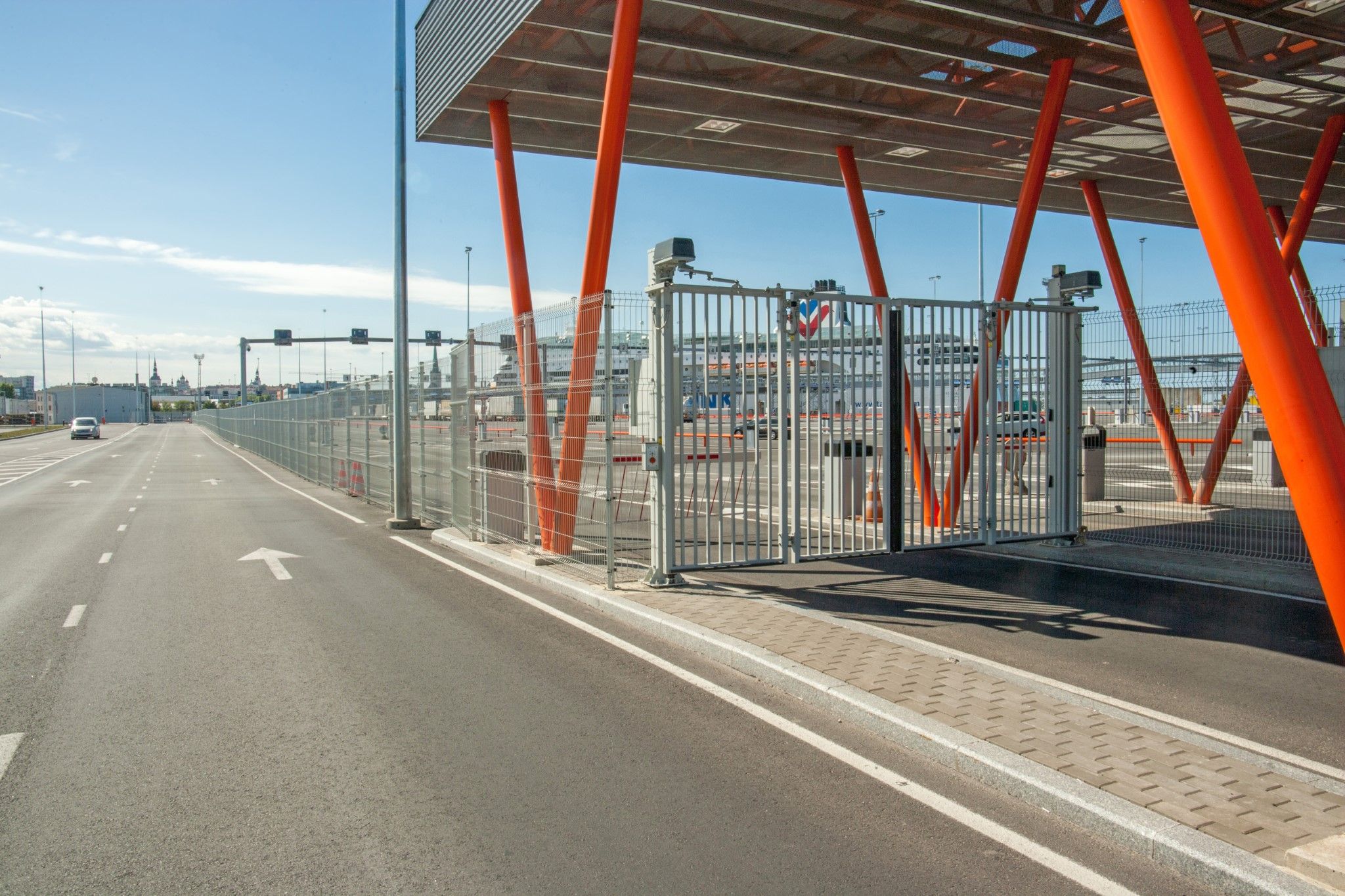 WIŚNIOWSKI snellopende poorten Estland